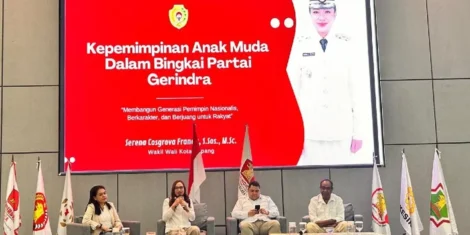 , Wakil Ketua DPD TIDAR NTT, Serena Cosgrova Francis, saat Jadi Pembicara Dalam Pendidikan Politik Partai Gerindra