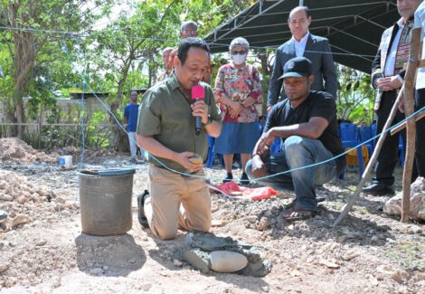 Peletakan Batu Pertama Pembangunan GBIS Bukit Zaitun Sikumana,