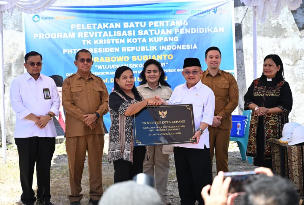 Menteri Dikdasmen saat di Kupang
