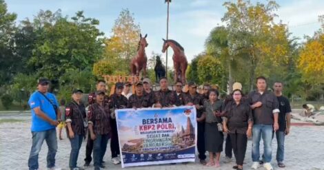 deklarasi situasi keamanan dan ketertiban masyarakat (Sitkamtibmas), serta penyaluran bantuan sosial di Lapangan Sandalwood Waingapu, Kamis (28/5/2026).