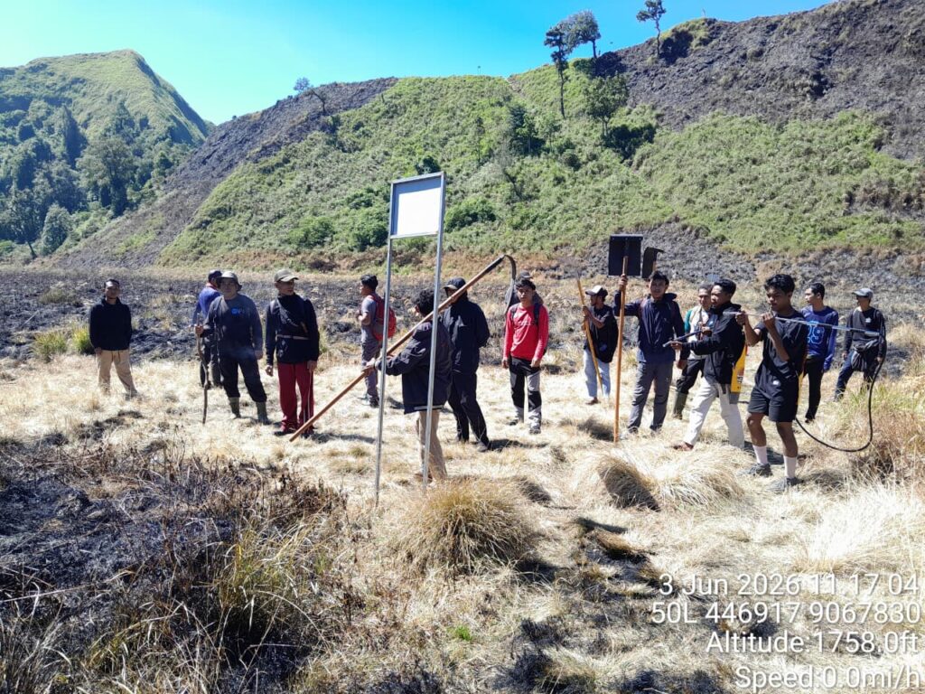 BPBD dan tim gabungan berhasil memadamkan karhutla seluas 98,28 hektare di Savana Propok, kawasan Taman Nasional Gunung Rinjani, Kabupaten Lombok Timur