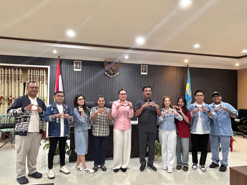 Wawali Serena bersama Kontingen Musik Pop Gerejawi Kota Kupang