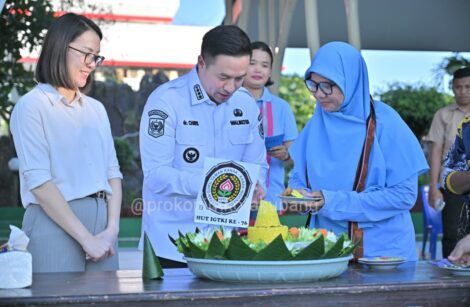 Wali kota saat HUT IGTKI Kota Kupang