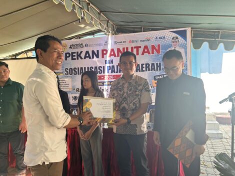 Anggota DPRD Absalom Sine saat hadiri Pekan Pajak