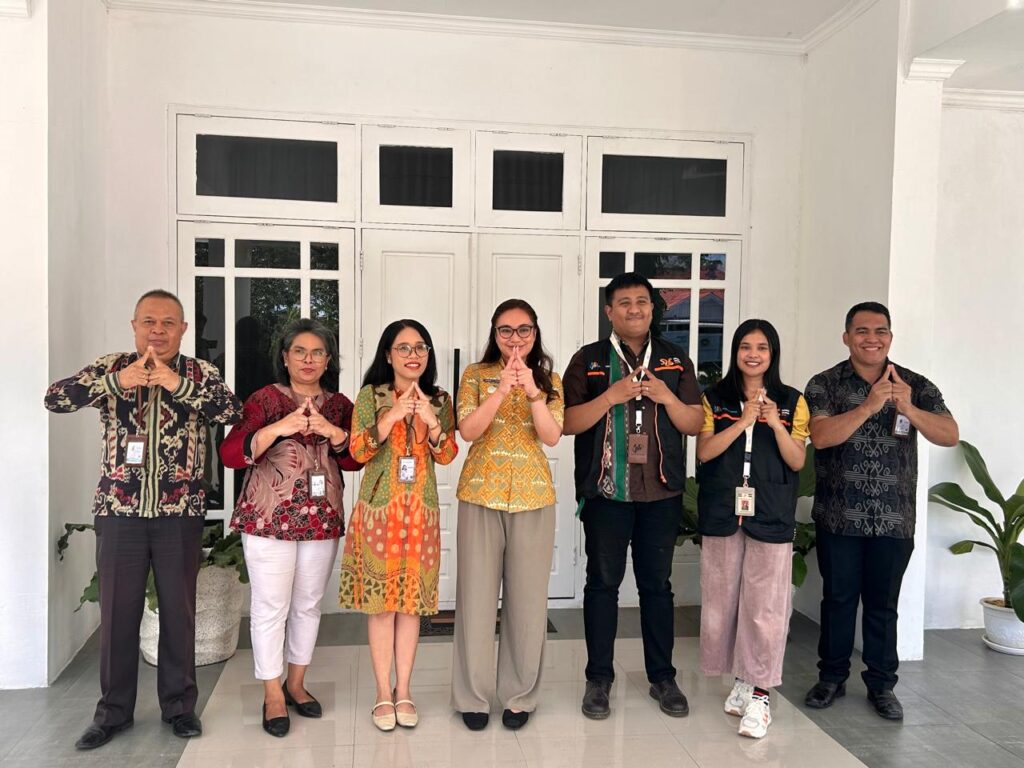 Wawali Serena bersama Kepala BPS Kota Kupang dan petugas SE2026