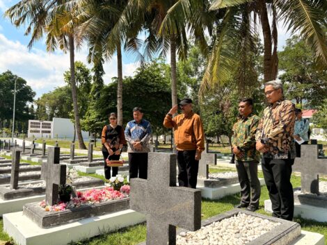 Komisaris PT PLN Icon Plus saat Ziarah ke Makam Ayahnya di TMP Seroja di Dili