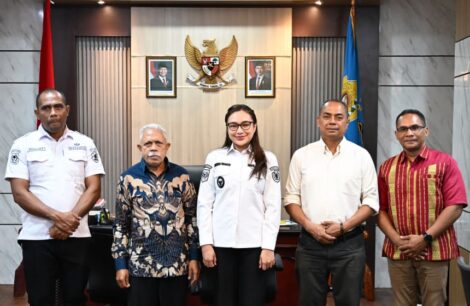 audiensi pengurus GMIT Jemaat Genesaret Danau Ina di Ruang Kerja Wakil Wali Kota Kupang
