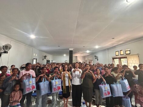 Wakil Wali Kota saat dalam Program Ina Kasih