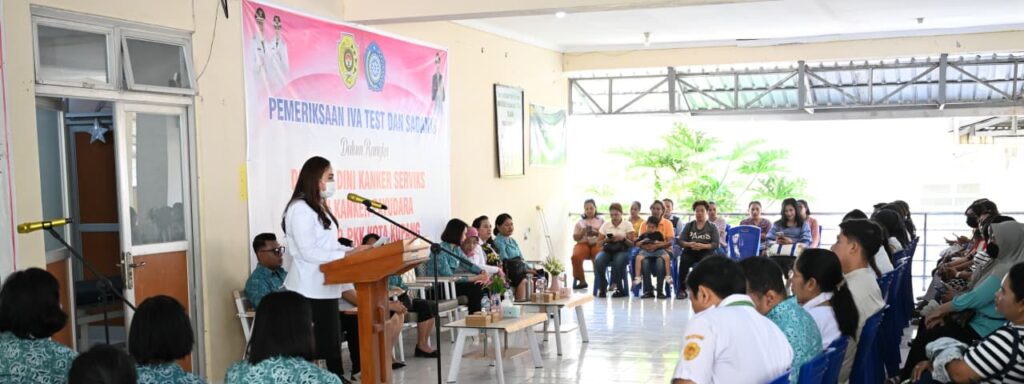 sosialisasi dan pemeriksaan Inspeksi Visual Asam Asetat (IVA Test) serta Pemeriksaan Payudara Klinis (Sadanis/CBE) bagi perempuan di Kota Kupang