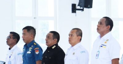 Sekretaris Daerah Kota Kupang, Jeffry Edward Pelt, S.H., saat membuka Sekolah Lapang Cuaca Nelayan (SLCN) Tahun 2026