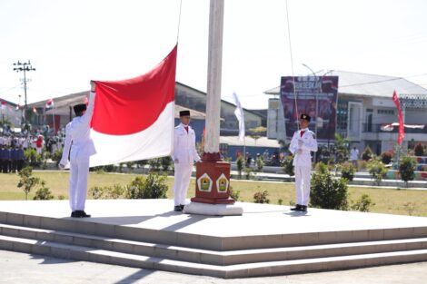 upacara peringatan HUT RI ke 81 di Manggarai, Nusa Tenggara Timur, Senin (17/8).