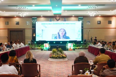 Kepala Perwakilan Perserikatan Bangsa-Bangsa (PBB) di Indonesia, Gita Sabharwalmenyampaikan pidato pada acara Dialog Tingkat Tinggi Inisiatif Green for Riau di Pekanbaru, Riau pada 7 September 2026. (Credit: Yayasan PETAI/UN-REDD