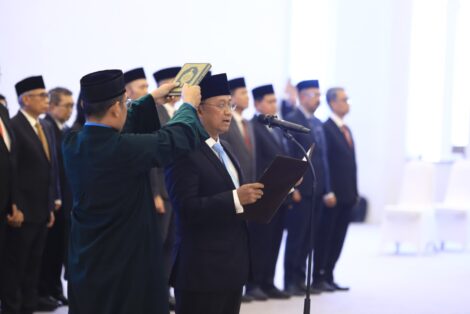 PENGUCAPAN SUMPAH JABATAN KEPALA EKSEKUTIF PENGAWAS BURSA MINERAL DAN KOMODITAS STRATEGIS OJK.