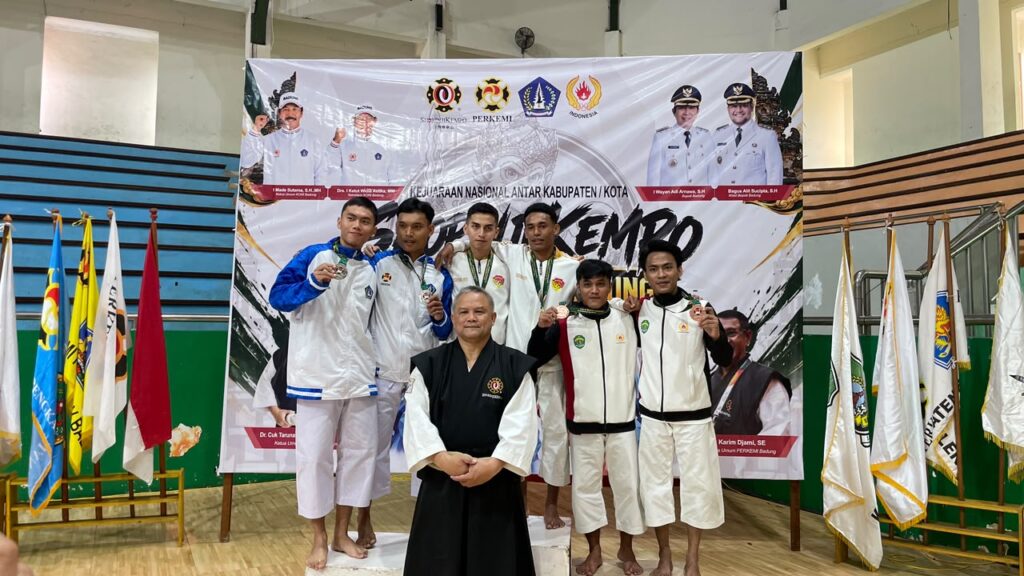 Medali Emas diraih atlet pasangan putra I Dan atas nama Aristo Naben & Mario Gaudens Herin.