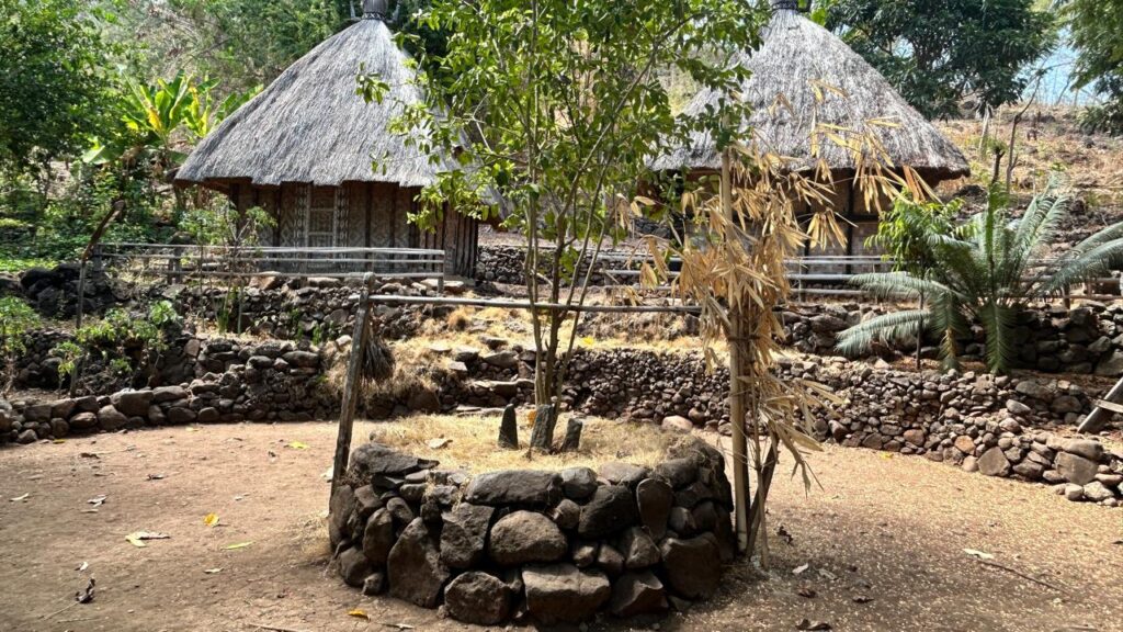 Kampung Adat Takpala, Alor